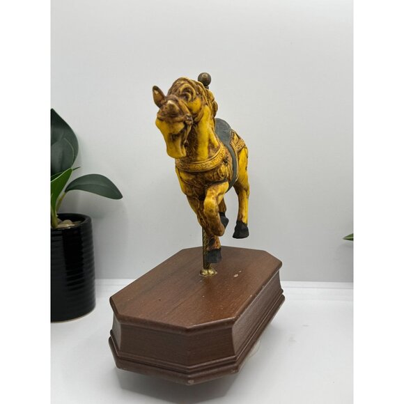 Vintage Musical Carousel Horse Figurine On Wooden Base - Picture 4 of 7